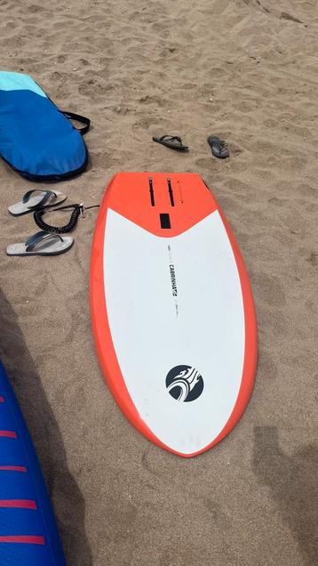 Cabrinha foilboard Macro 5.0 en foil carbon 1200 beschikbaar voor biedingen