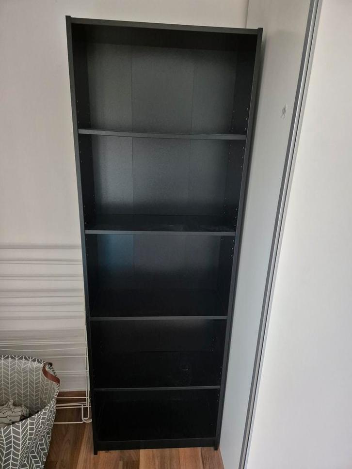 Te koop: IKEA BILLY boekenkast – zwart, Huis en Inrichting, Kasten | Boekenkasten, Gebruikt, 50 tot 100 cm, 200 cm of meer, 25 tot 50 cm