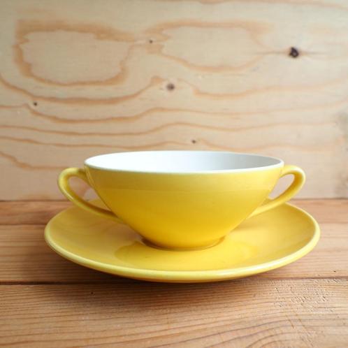 Villeroy & Boch pastel gele soepkom met schotel, Huis en Inrichting, Keuken | Servies, Kom(men), Overige stijlen, Porselein, Ophalen of Verzenden