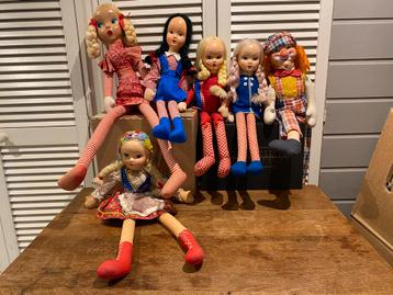 Vintage poppen, 6 stuks beschikbaar voor biedingen