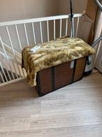 Oude Opbergkist / Schatkist beschadigd achterkant, Gebruikt, Vintage, Overige houtsoorten, 50 tot 75 cm