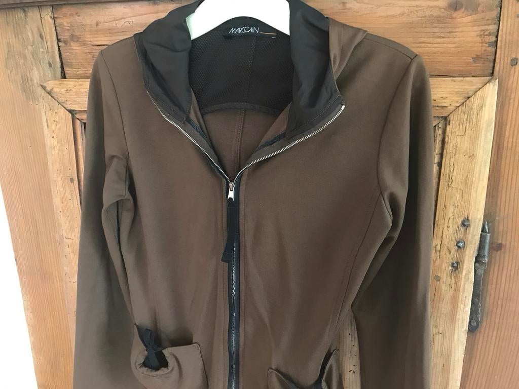 Marccain Bruin Jasje Maat M, Kleding | Dames, Jasjes, Kostuums en Pakken, Gedragen, Jasje, Maat 38/40 (M), Bruin, Ophalen