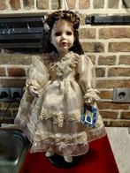 Antieke porseleinen pop in jurk, Ophalen, Gebruikt, Overige typen