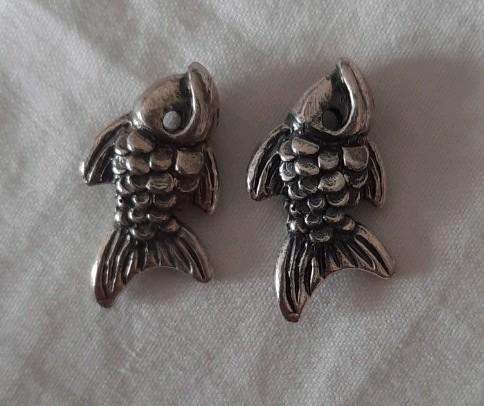 Trollbeads zilveren oorhangers karper vis, Sieraden, Tassen en Uiterlijk, Bedels, Nieuw, Trollbeads, Zilver, 1 bedel, Ophalen of Verzenden