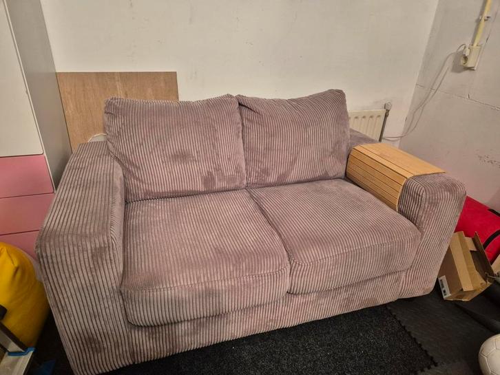 Oudroze 2-zits ribstof bankje, Huis en Inrichting, Banken | Sofa's en Chaises Longues, Zo goed als nieuw, Tweepersoons, Minder dan 150 cm