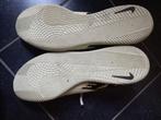 Zaalvoetbal schoenen, maat 42,5 nike, Maat XS of kleiner, Ophalen, Zo goed als nieuw, Schoenen