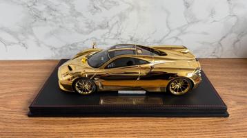 Two Eleven Model Pagani Huayra Goud Chrome Gold 1:18 1/18 beschikbaar voor biedingen