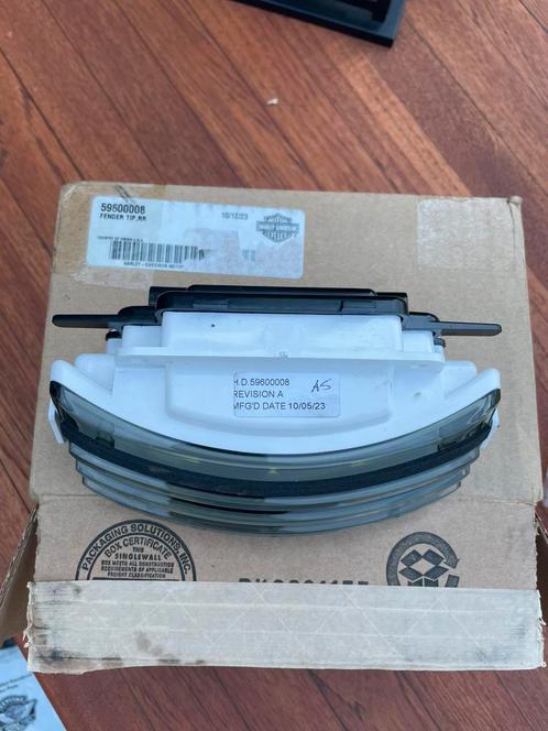REAR FENDER TIP. ACHTERLICHT, Motoren, Onderdelen | Harley-Davidson, Nieuw, Ophalen of Verzenden