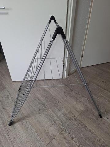 Wasrek te koop beschikbaar voor biedingen