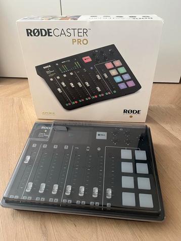 Rodecaster Pro 1st Gen + Stofkap beschikbaar voor biedingen