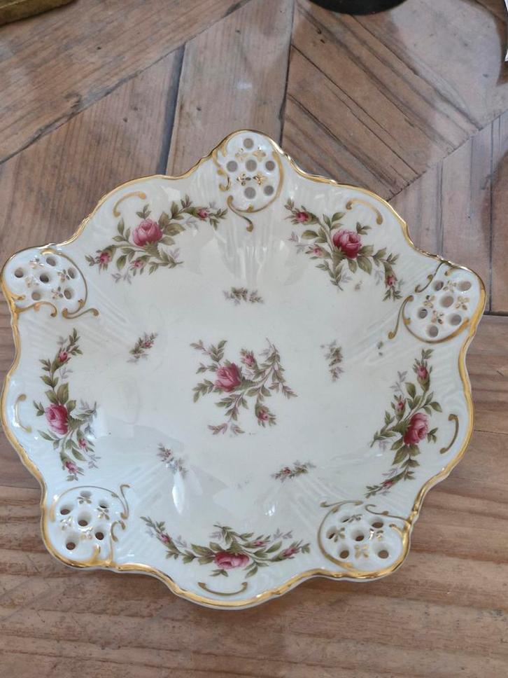 Rosenthal Molier Moosrose porseleinen schaal., Antiek en Kunst, Antiek | Schalen, Ophalen of Verzenden
