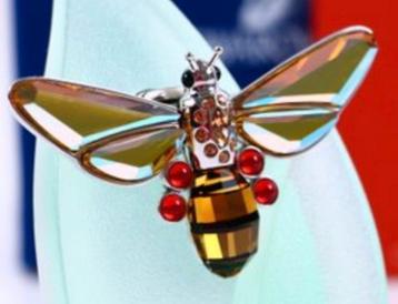 Swarovski Broche Nieuw in Doos beschikbaar voor biedingen