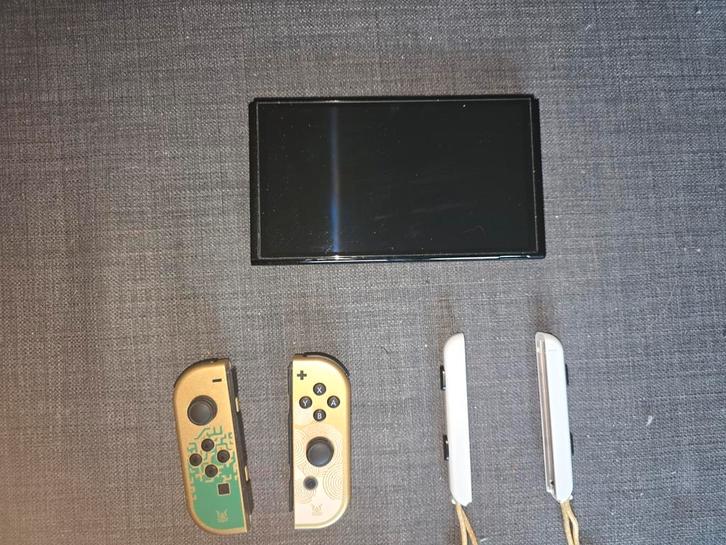 TOTK Editie OLED Switch (voor meer info pb), Spelcomputers en Games, Spelcomputers | Nintendo Switch, Zo goed als nieuw, Switch OLED
