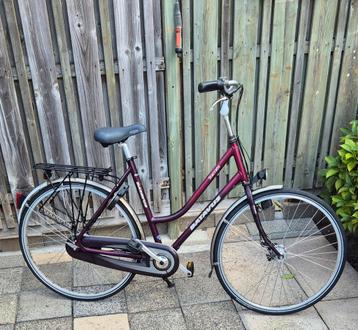 Te-koop aangeboden batavus damesfiets in perfecte staat


 beschikbaar voor biedingen