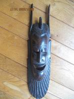 leuk afrikaans masker donkerbruin van echt ebbenhout, Antiek en Kunst, Kunst | Niet-Westerse kunst, Ophalen of Verzenden