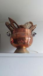 Koperen Bloempot  met Weef 'shuttles'., Verzenden
