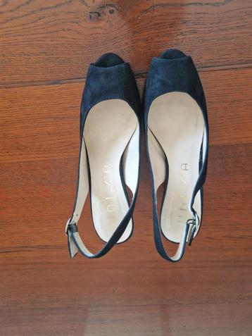 Suede  damesschoenen met hoge hak Unisa beschikbaar voor biedingen