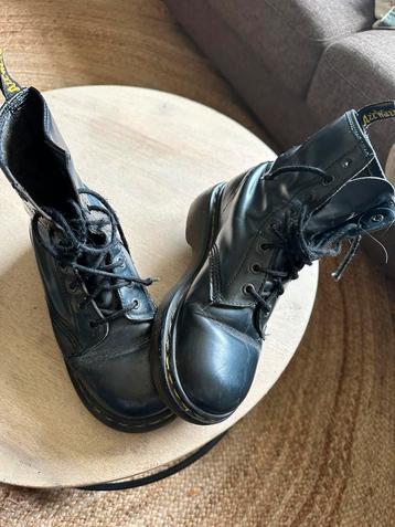 Dr martens maatje 38 Vintage beschikbaar voor biedingen