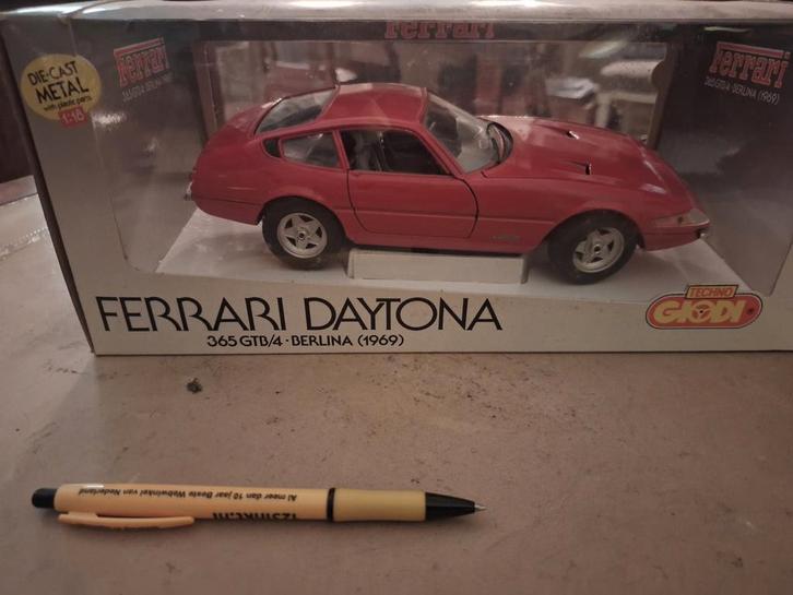 Ferrari Daytona 1969 - 1/18 Van Giodi, Hobby en Vrije tijd, Modelauto's | 1:18, Zo goed als nieuw, Overige merken, Ophalen of Verzenden