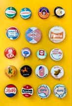 Vintage Buttons - 19 stuks o.a. Pepsi, Fanta, Heineken, Verzamelen, Speldjes, Pins en Buttons, Ophalen of Verzenden, Gebruikt