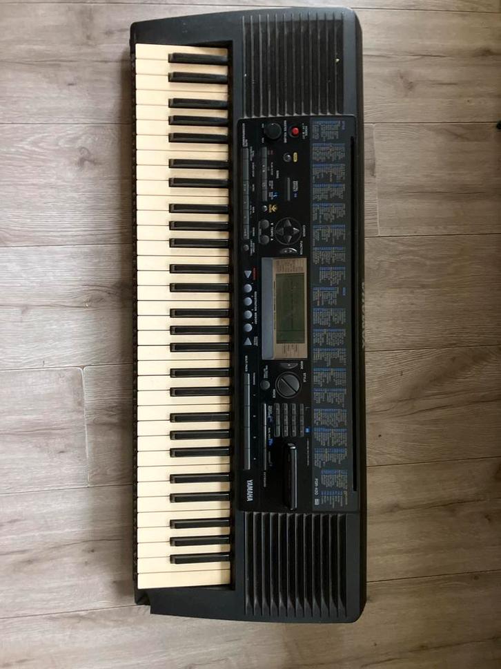 Yamaha PSR-420 Keyboard - Goed Werkend!, Muziek en Instrumenten, Keyboards, Gebruikt, 61 toetsen, Yamaha, Aanslaggevoelig, Ophalen of Verzenden