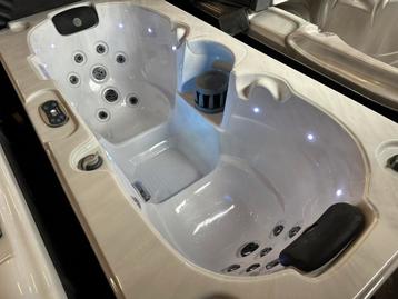 Sunspa New York. 2 persoons jacuzzi Balboa 230V 16A beschikbaar voor biedingen