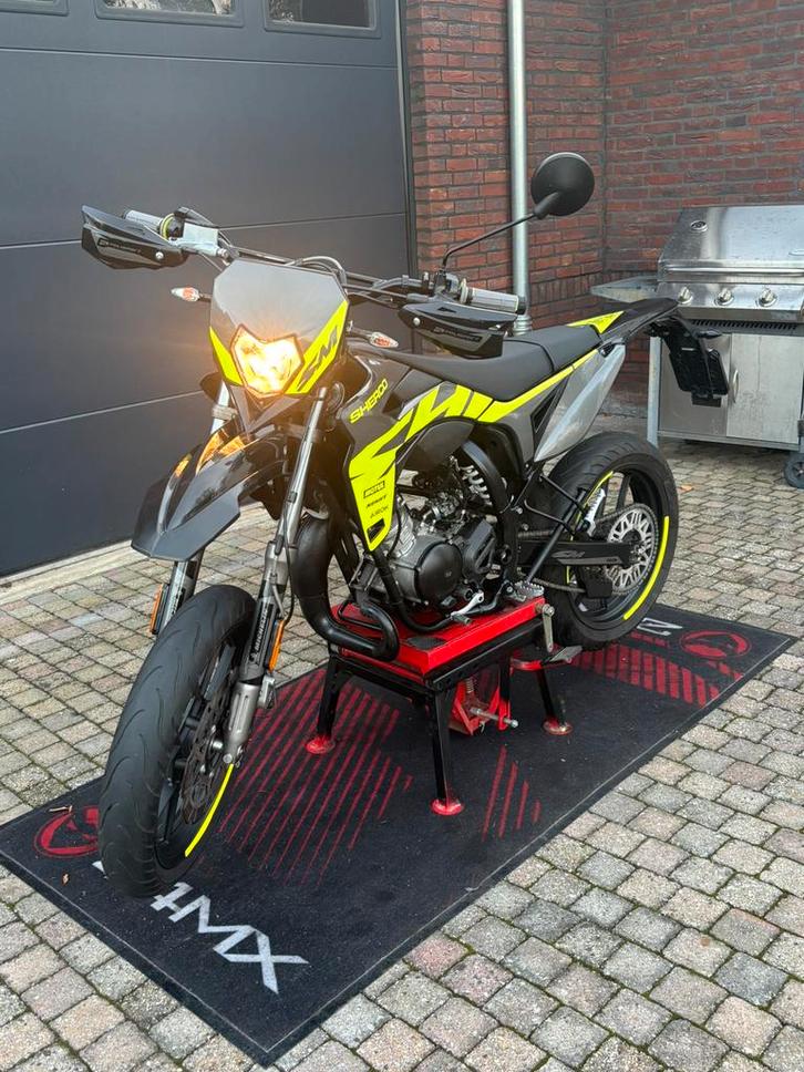 Sherco sm r 50 2023 nette staat, Fietsen en Brommers, Brommers | Derbi, Zo goed als nieuw, Maximaal 45 km/u, Ophalen
