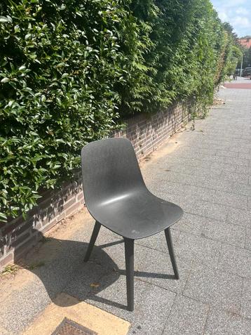 IKEA ODGER stoel zwart beschikbaar voor biedingen