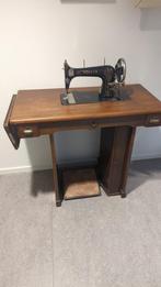 Oude trap naaimachine merk Kohler., Antiek en Kunst, Antiek | Naaimachines, Ophalen