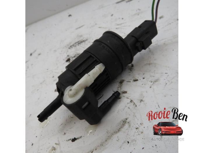 Ruitensproeierpomp voor van een Renault Twingo, Auto-onderdelen, Ruiten en Toebehoren, Renault, Gebruikt, 3 maanden garantie, Ophalen of Verzenden