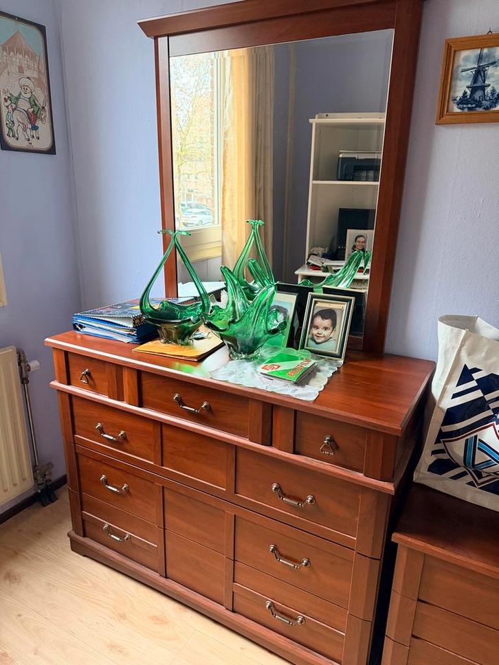 Te koop Houten commode met spiegel, Huis en Inrichting, Kasten | Dressoirs, Gebruikt, 100 tot 150 cm, 25 tot 50 cm, Met lade(s)