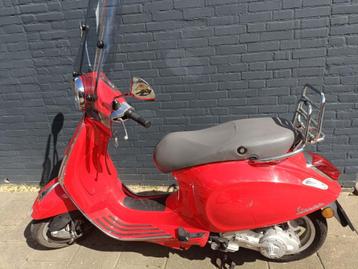 vespa primavera snorscooter beschikbaar voor biedingen