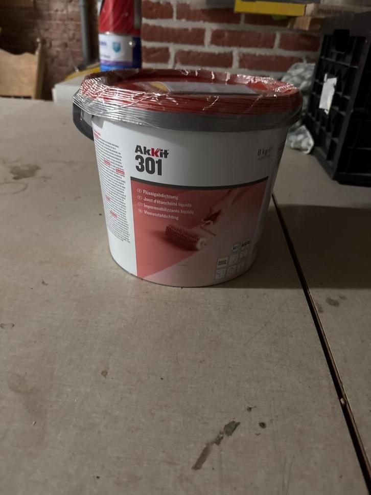 AKKIT 301 vloeibare afdichting, Doe-het-zelf en Verbouw, Verf, Beits en Lak, Nieuw, Verf, 5 tot 10 liter, Blauw, Ophalen of Verzenden