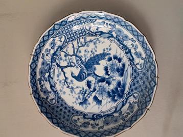 Delfsblauwe bord met  muur bevestiging beschikbaar voor biedingen