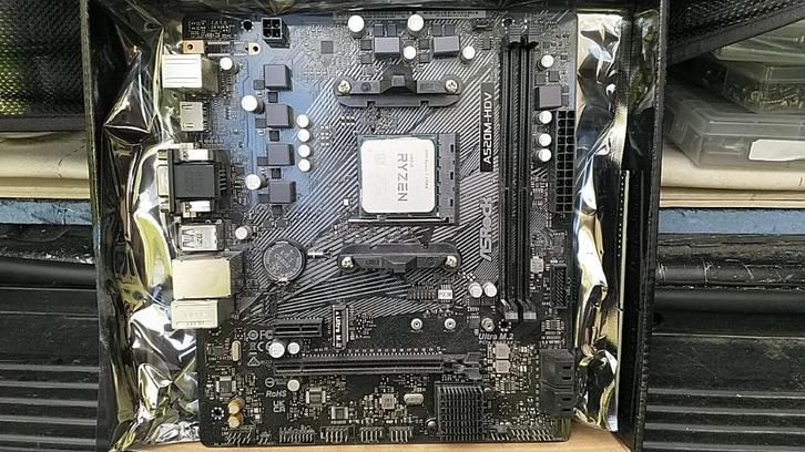 3900x Ryzen 9 CPU AMD in perfecte staat, Computers en Software, Processors, Zo goed als nieuw, 12-core, 4 Ghz of meer, Ophalen of Verzenden