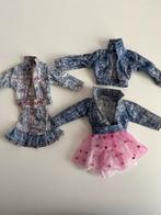 Spijkerstof jasjes en rokjes voor Barbie, Fleur, Sindy en .., Ophalen of Verzenden, Gebruikt, Kleertjes