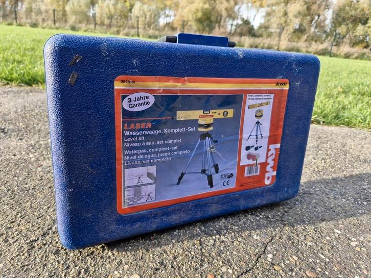 Laser Waterpas met Statief - KWB Compleet Set, Doe-het-zelf en Verbouw, Meetapparatuur, Gebruikt, Licht, Ophalen of Verzenden