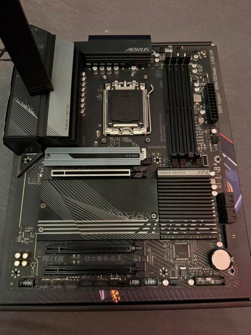 GIGABYTE B650 AORUS ELITE AX V2, Computers en Software, Moederborden, Nieuw, AMD, DDR5, Ophalen of Verzenden