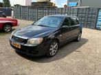 Kia - 2005 - Cerato - 2.0-16V Sport - Personenauto, Auto's, Kia, Gebruikt, 1225 kg, Overige brandstoffen, Zwart