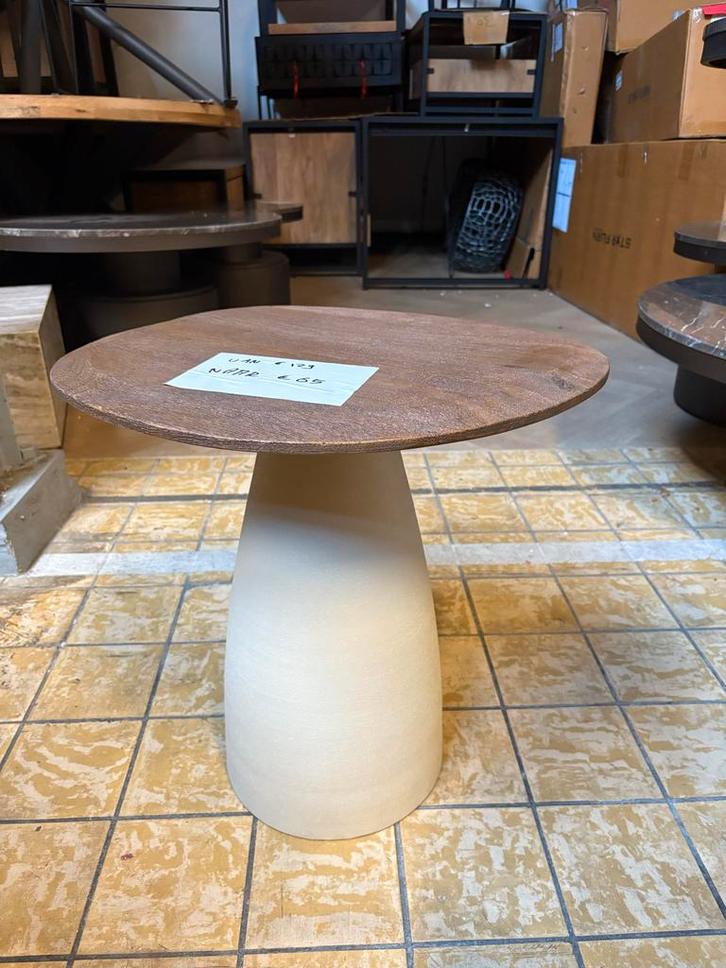 Cornetto Bijzettafel - Malaga Brown, Organisch, Huis en Inrichting, Tafels | Bijzettafels, Gebruikt, Overige vormen, 45 tot 60 cm