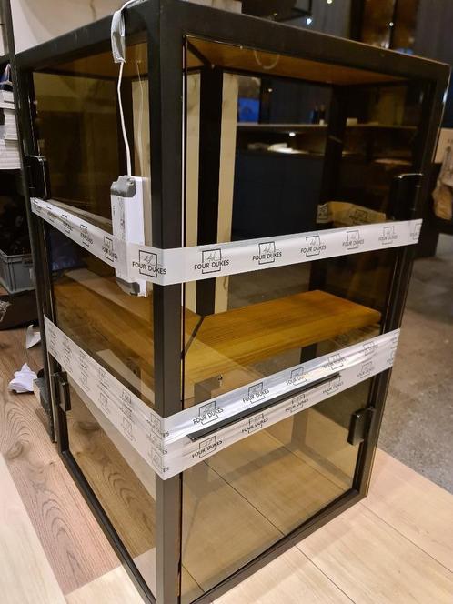 Hoekkast, Huis en Inrichting, Kasten | Vitrinekasten, Zo goed als nieuw, Minder dan 100 cm, 50 tot 100 cm, 25 tot 50 cm, Met deur(en)