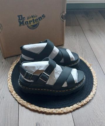 DR MARTENS Sandaal VOS|| zwart Maat 39🙂 beschikbaar voor biedingen
