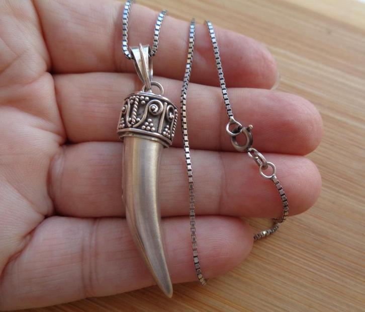 zilveren ketting met olifant tand hanger [017], Sieraden, Tassen en Uiterlijk, Kettingen, Zo goed als nieuw, Zilver, Zilver, Met hanger