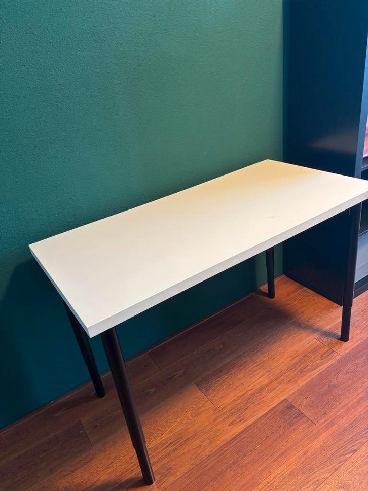 Wit Bureau Lagkapten met Olov poten, Huis en Inrichting, Bureaus, Zo goed als nieuw, Bureau, In hoogte verstelbaar, Ophalen