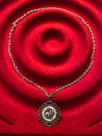 Ketting met katholieke hanger, Overige materialen, Thethriftstore, Ophalen of Verzenden, Ossenkamppad 25