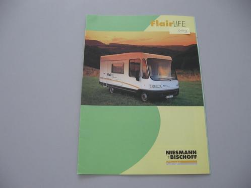 CAM 009 FlairLIFE kampeerauto’s, folder, Boeken, Catalogussen en Folders, Zo goed als nieuw, Folder, Ophalen of Verzenden