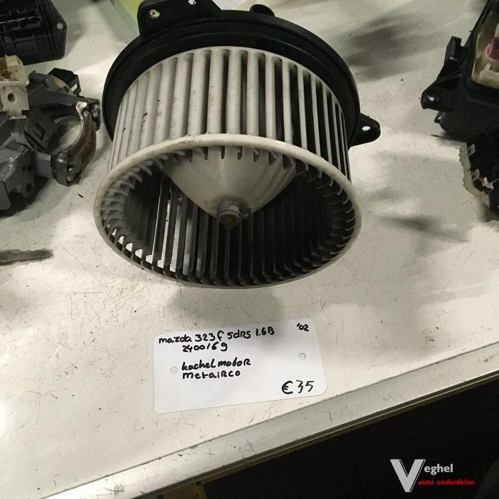 Mazda 323F 5drs 1.6 B 2002 Wagennr 2400169  Kachelmotor (air, Auto-onderdelen, Airco en Verwarming, Gebruikt, Ophalen of Verzenden