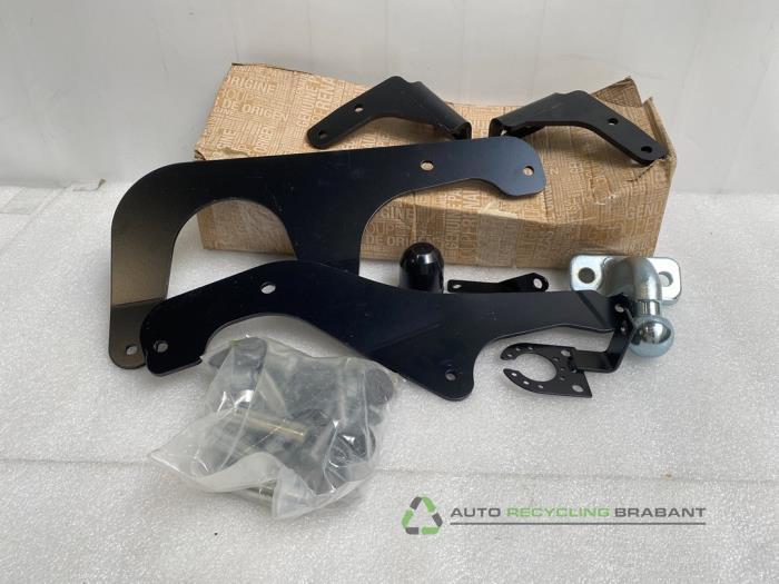 Trekhaak van een Dacia Dokker, Auto-onderdelen, Ophanging en Onderstel, Dacia, Nieuw, 3 maanden garantie, Ophalen of Verzenden