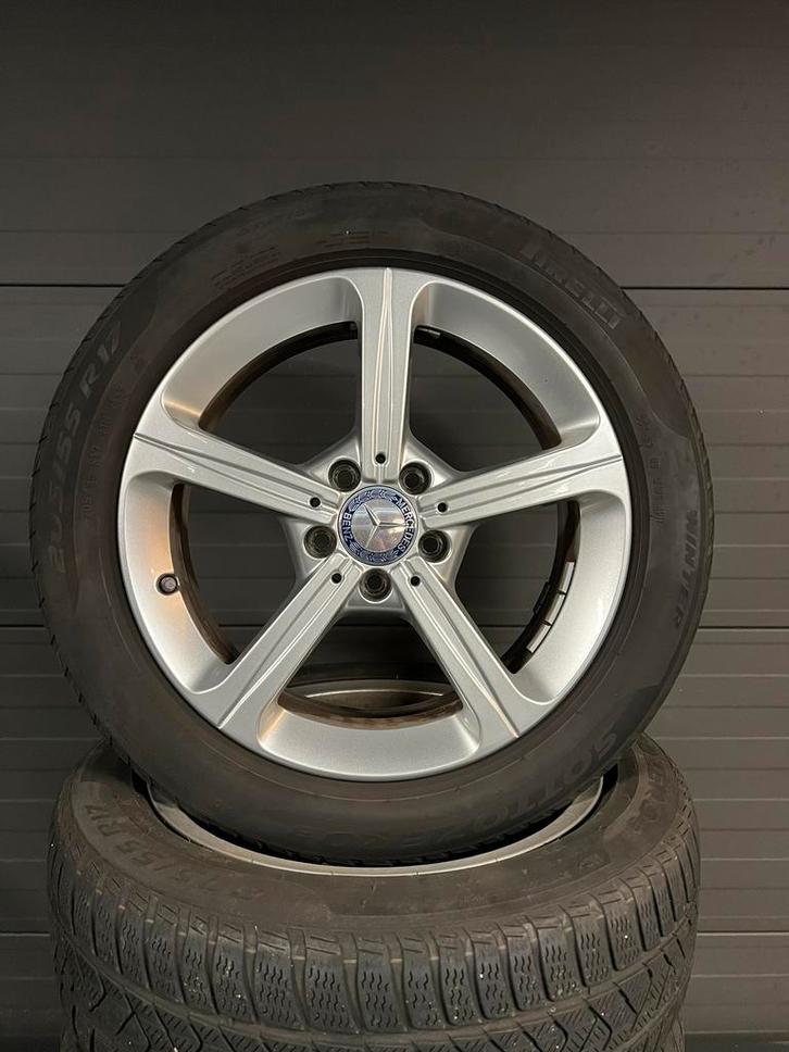 17 inch originele Mercedes A klasse (W177) velgen met winter, Auto-onderdelen, Banden en Velgen, Banden en Velgen, Winterbanden