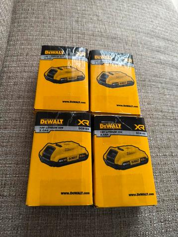 4x Dewalt 18V XR 2,0Ah Li-ion schuifaccu beschikbaar voor biedingen